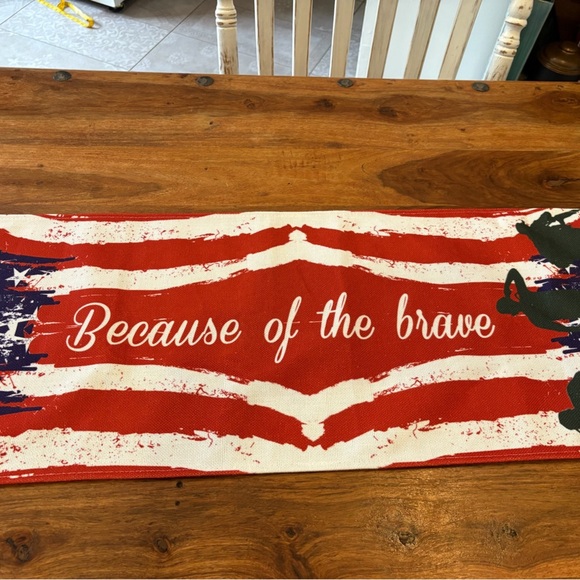 Patriotic Americana Table Runner Red White Blue Stars Stripes Independence - Picture 4 of 9